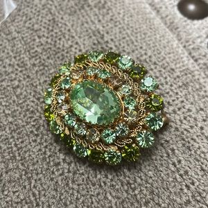 Made in Austria green pin 10k